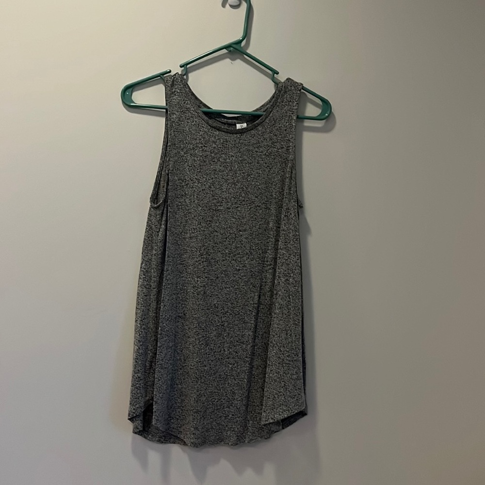 Small Luxe Old Navy long flowy tank